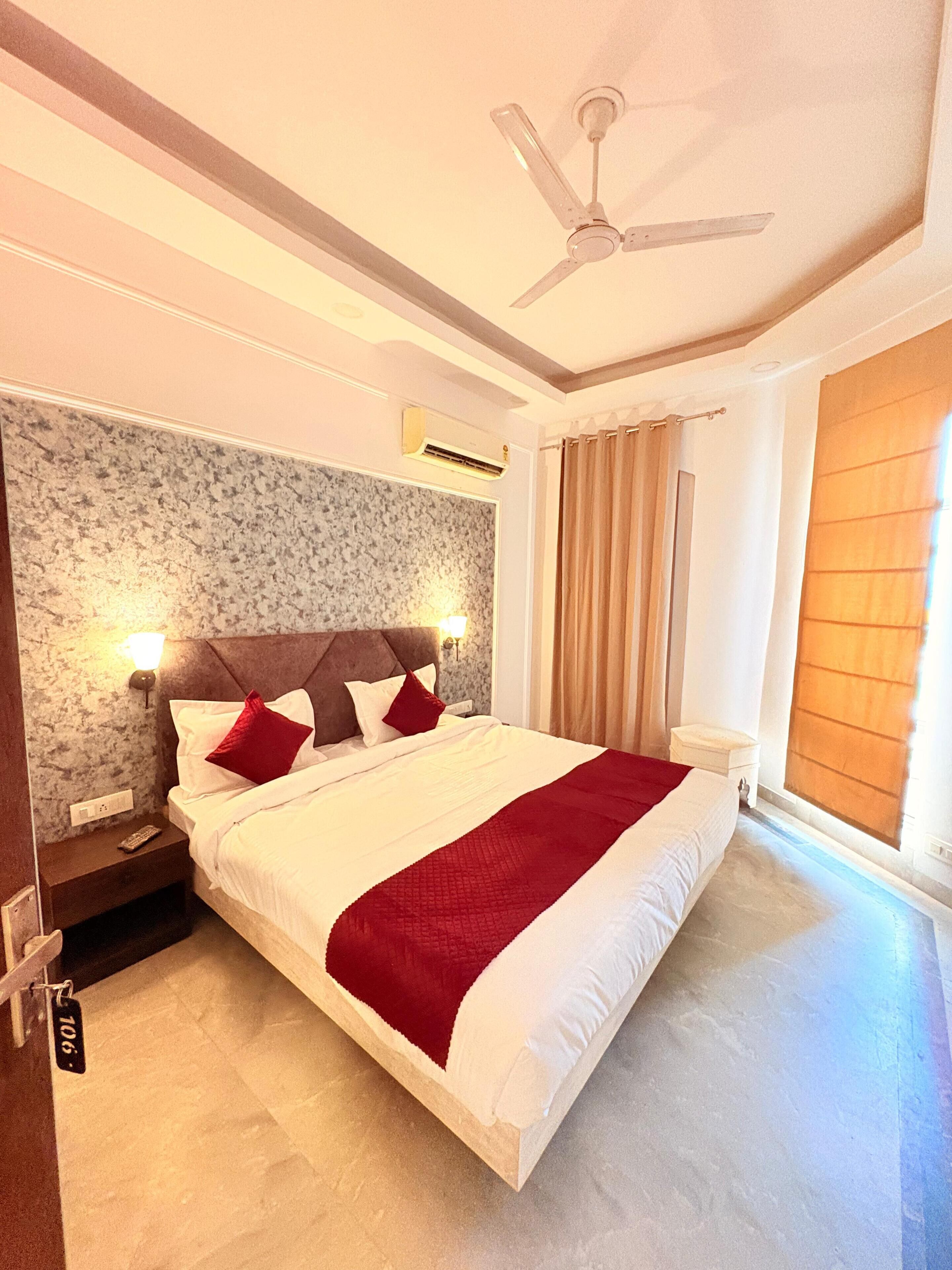 Double Room, Balcony, City View | Free WiFi