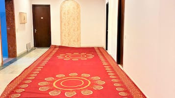 Dobbeltværelse - balkon - byudsigt | Selskabssal