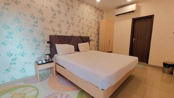 Doppelzimmer, Balkon, Stadtblick