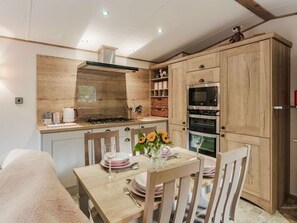 Dishwasher, cookware/dishes/utensils - The Pines - Kelling Heath Holiday Park - 19233 (Holt)