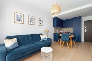 TV - Coastal Apartment | 450 m to the Beach, Balcony (Gąski)