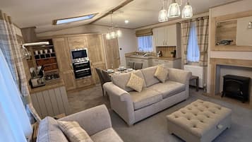 Télévision, cheminée