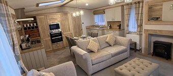 New Forest Lodge Green Hill Village, Fun Outdoor Activities.