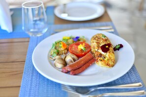 Breakfast meal - Orchid Villas by Sea Resorts (Quatre Cocos)