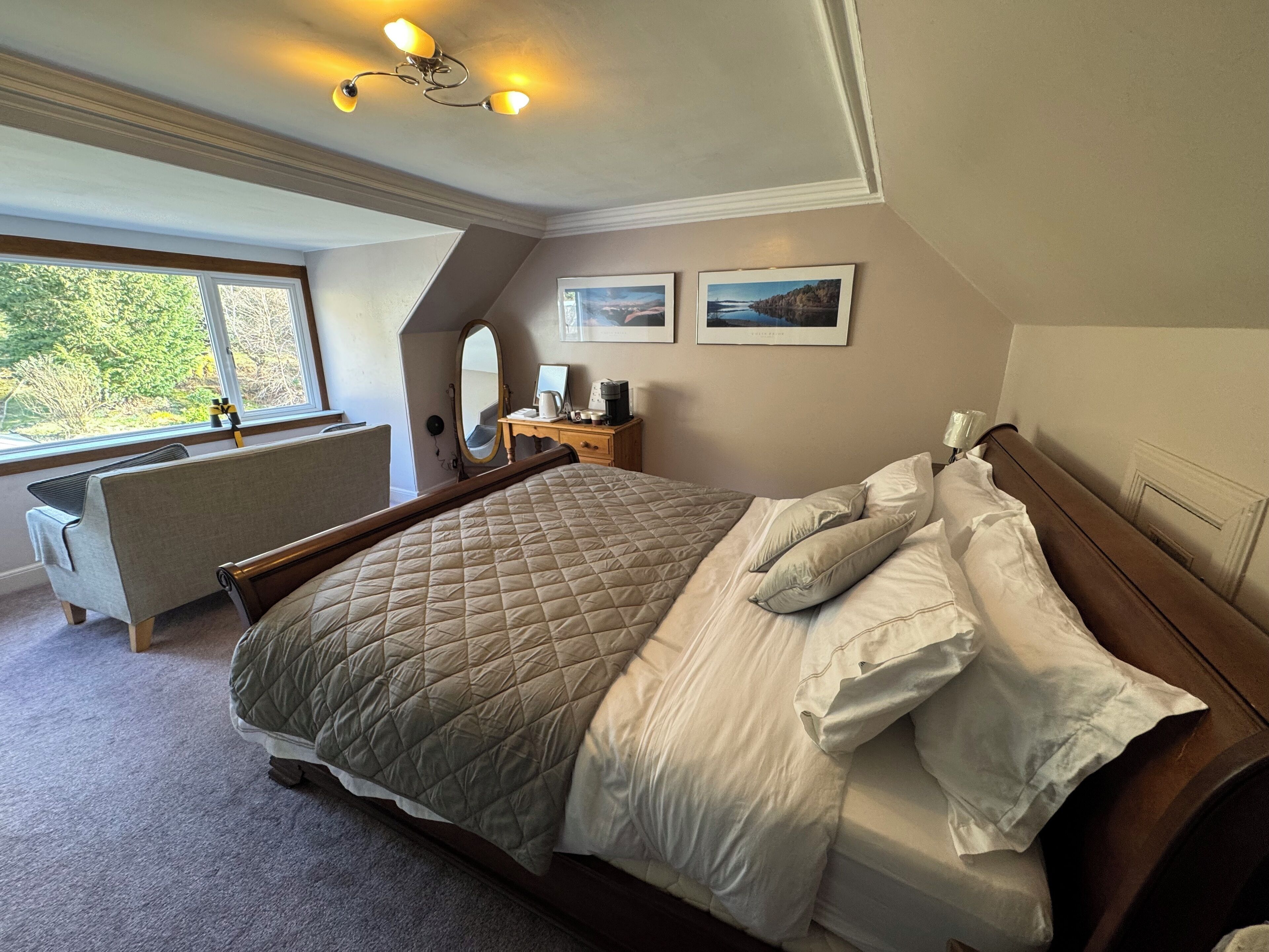 Double Room, Private Bathroom (Skye) | Egyptian cotton sheets, premium bedding, pillowtop beds