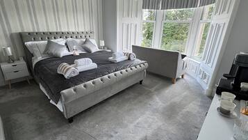 Double Room, Ensuite (Mull) | Egyptian cotton sheets, premium bedding, pillow-top beds