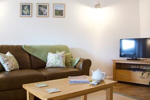Smart TV - Charming barn Conversion with 2 Bedrooms in beautiful Peak District countryside. Sleeps 4. (Bakewell)