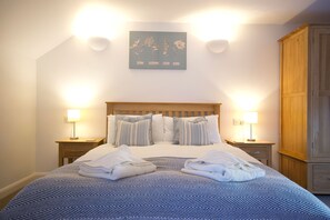 Iron/ironing board, free WiFi, bed sheets - Charming barn Conversion with 1 Double Bedroom in the beautiful Peak District countryside. Sleeps 2 (Bakewell)