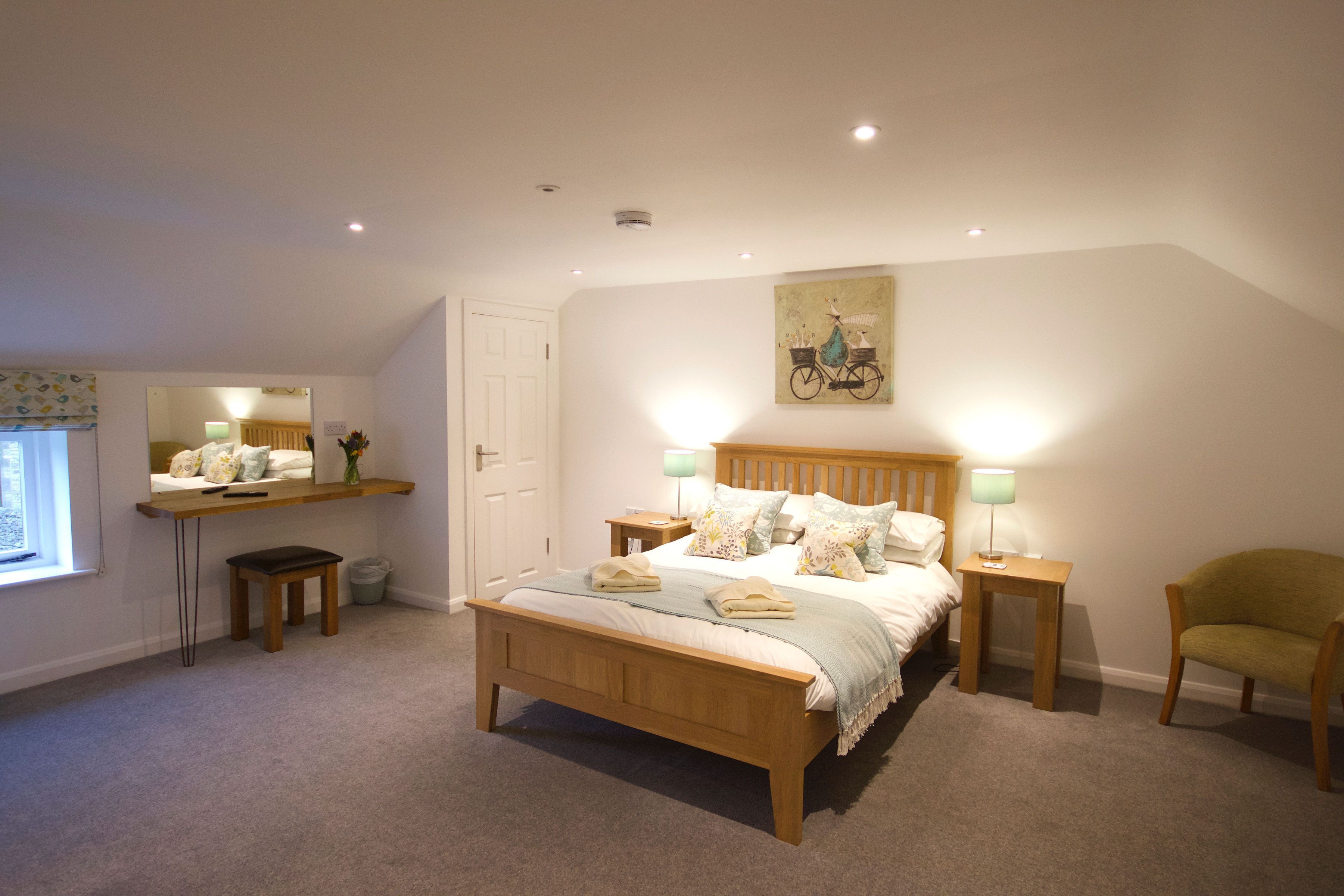 Iron/ironing board, free WiFi, bed sheets