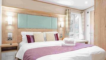 2 bedrooms, individually decorated, individually furnished, free WiFi