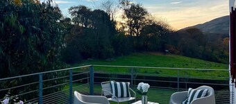 Ideal for discovering the Basque Country: cosy apartment, terrace and magnificent view.