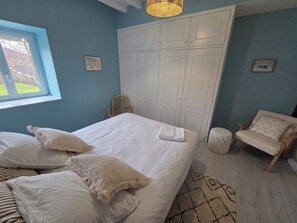 3 chambres, fer et planche Ă repasser, accĂšs Internet, draps fournis