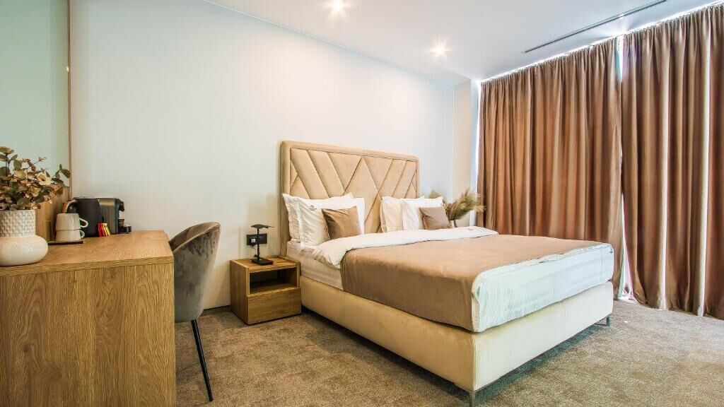 Habitació doble estàndard | Caixa forta a l'habitació, planxa i posts de planxar i wifi gratuïta 