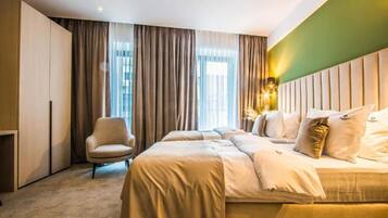 In-room safe, iron/ironing board, free WiFi