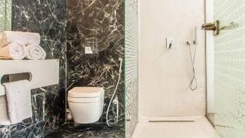 Superior Double Room | Bathroom | Slippers