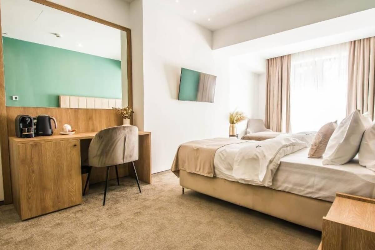 Tomannsrom – superior, balkong | Safe på rommet, strykejern/-brett og wi-fi (inkludert)