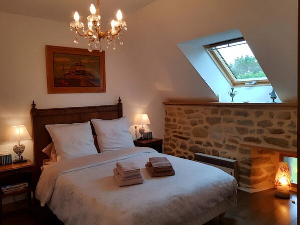 Strygejern/strygebræt, Wi-Fi, sengetøj