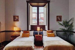 Iron/ironing board, WiFi, bed sheets - Apt. Presidencial - Historic Mansion with Patio, Terrace & Garden View (La Orotava)