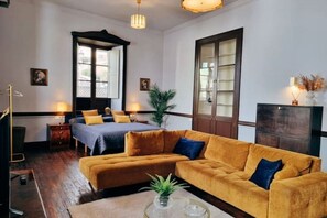Interior - Apt. Presidencial - Historic Mansion with Patio, Terrace & Garden View (La Orotava)