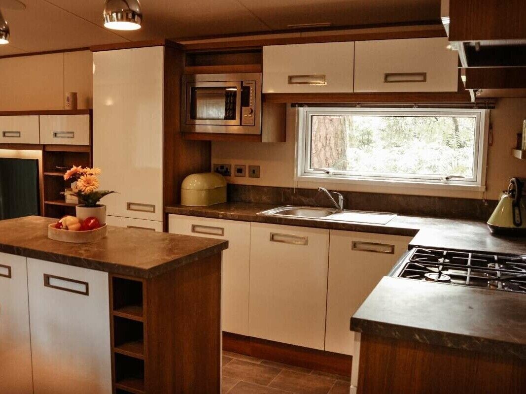 เครื่องครัว/จาน/ช้อนส้อม