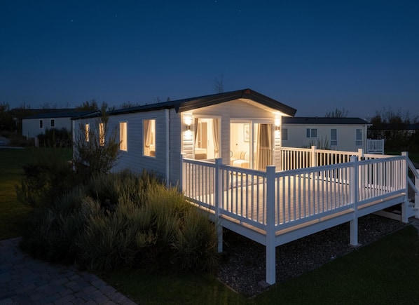 Exterior - Spacious 3 Bed - Seabreeze Lodge - Seton Sands (Prestonpans)