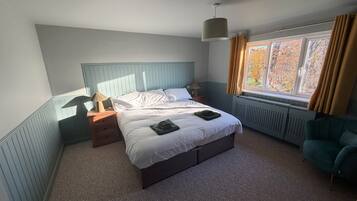 Iron/ironing board, free WiFi