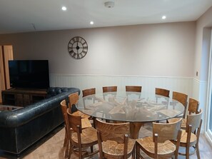 Dining - Croydon Lodge (Minehead)