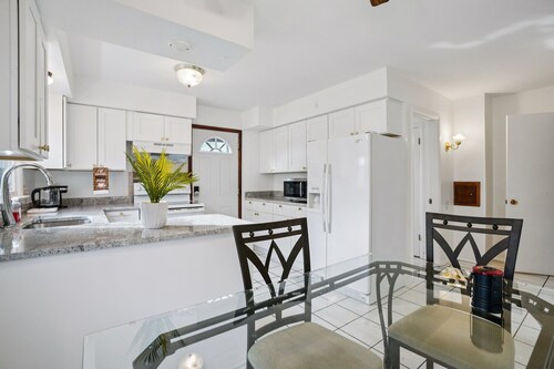 CBI Havens is set in a calm and well‑connected pocket of Milwaukee,