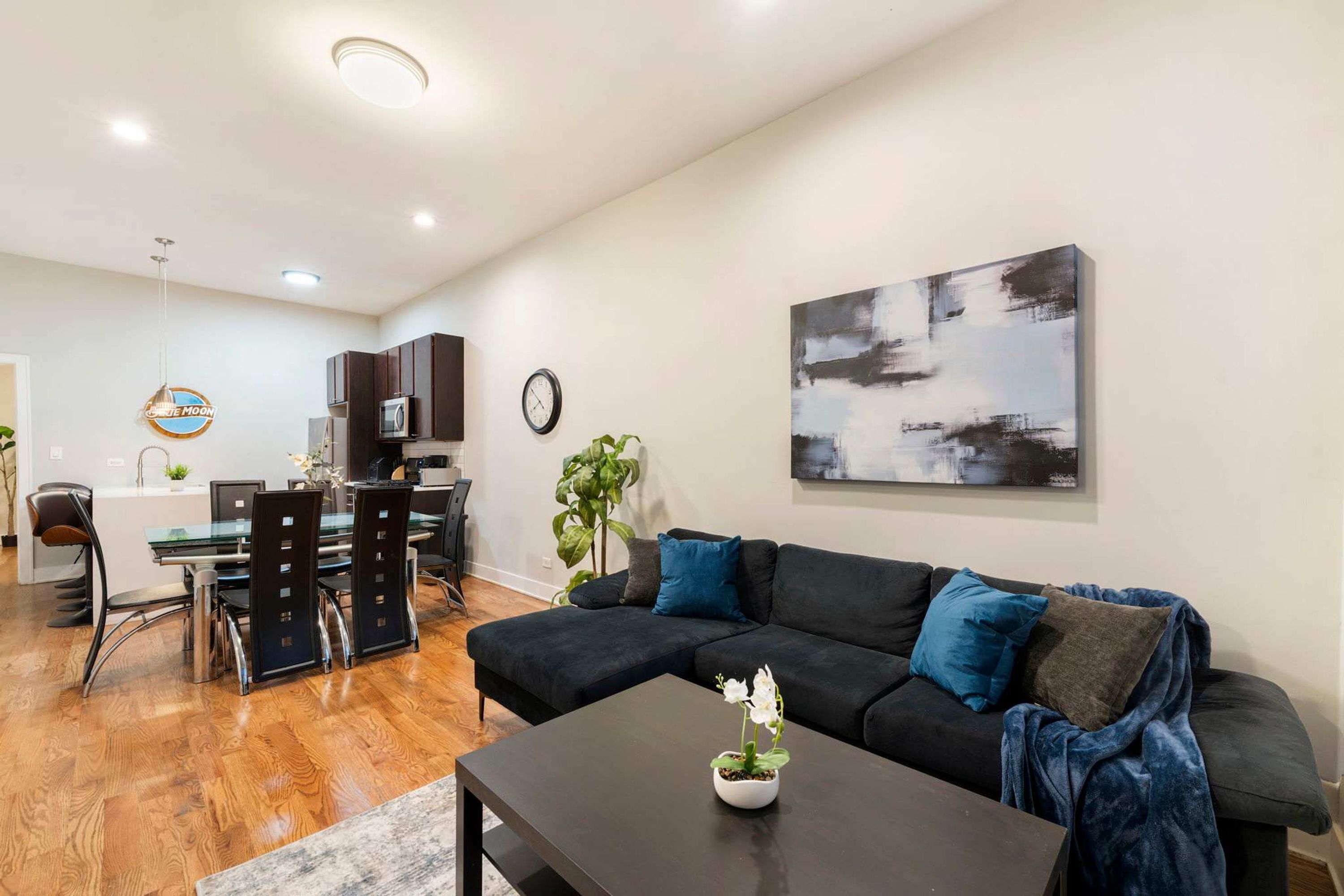 Apartment | 4 bedrooms, Internet