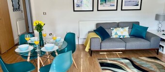 Between the Beach and the Shops