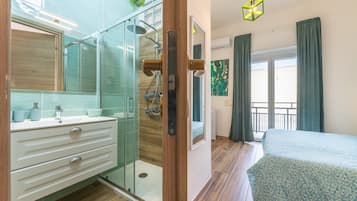 Bügeleisen/Bügelbrett, WLAN, Bettwäsche