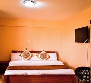 Individually decorated, individually furnished, free WiFi, bed sheets - Amara Ridge Hotel Meru  (Meru)