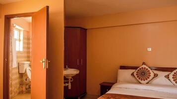 Deluxe Double Room, City View | Individually decorated, individually furnished, free WiFi, bed sheets