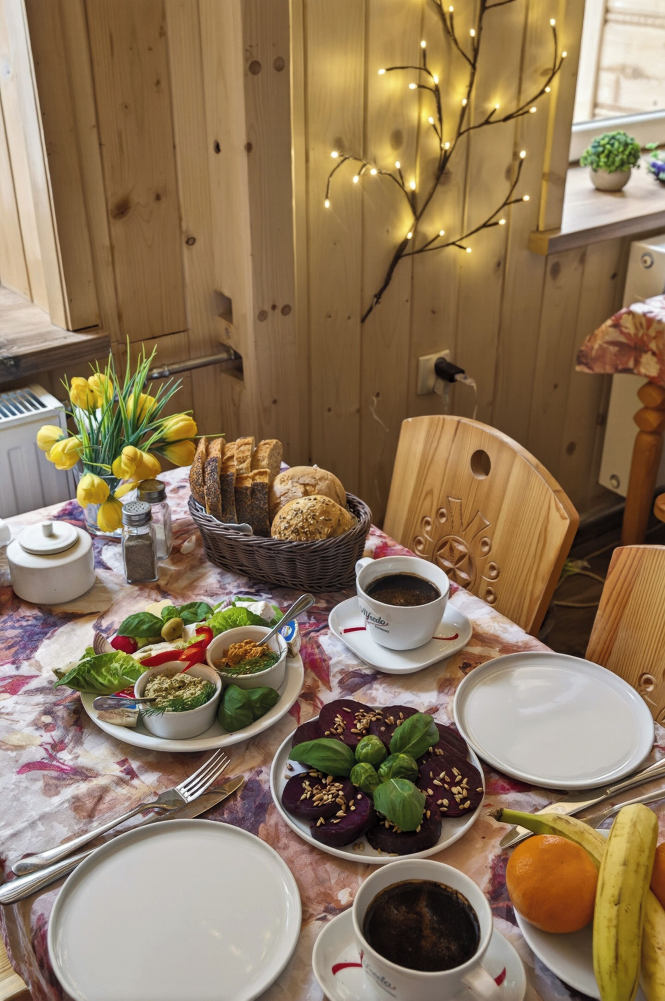 Daily cooked-to-order breakfast (PLN 45 per person)
