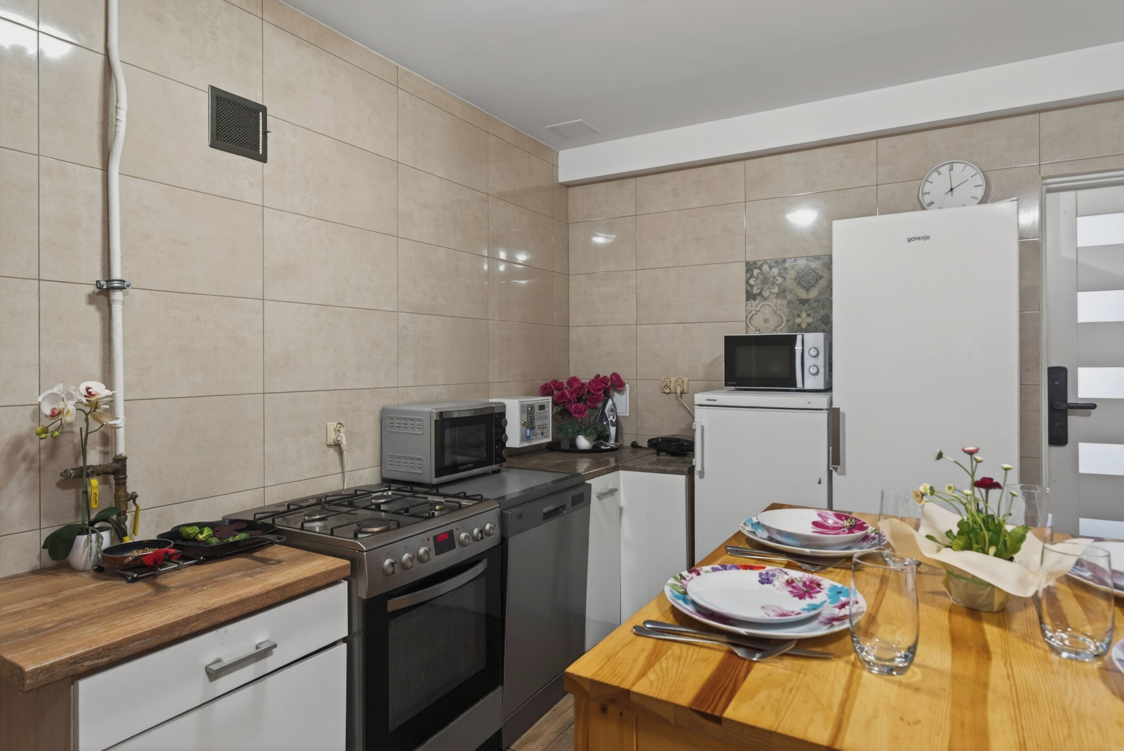 Shared fridge, microwave