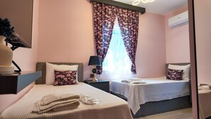 Comfort Dört Kişilik Oda, Dağ Manzaralı | Ayrı ayrı döşenmiş, ücretsiz kablosuz İnternet 
