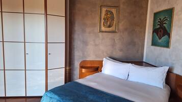 Tabla de planchar con plancha