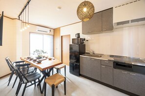 Private kitchen - STAY GATE Nishi-shinjuku gochome.57 ㎡ private hotel. 4min train to Shinjuku Sta. (shibuyaku honmachi)