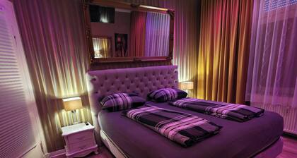 Golden Dream
Das Romantikapartment für erotische Stunden zu zweit
