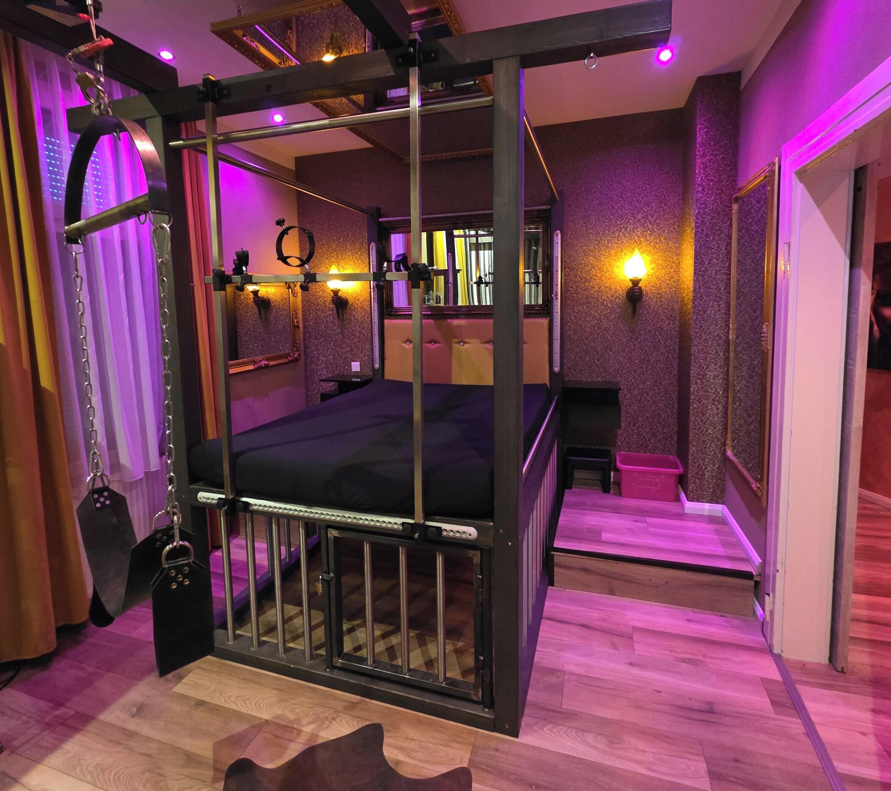 Internet, bed sheets