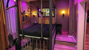 Internet, bed sheets