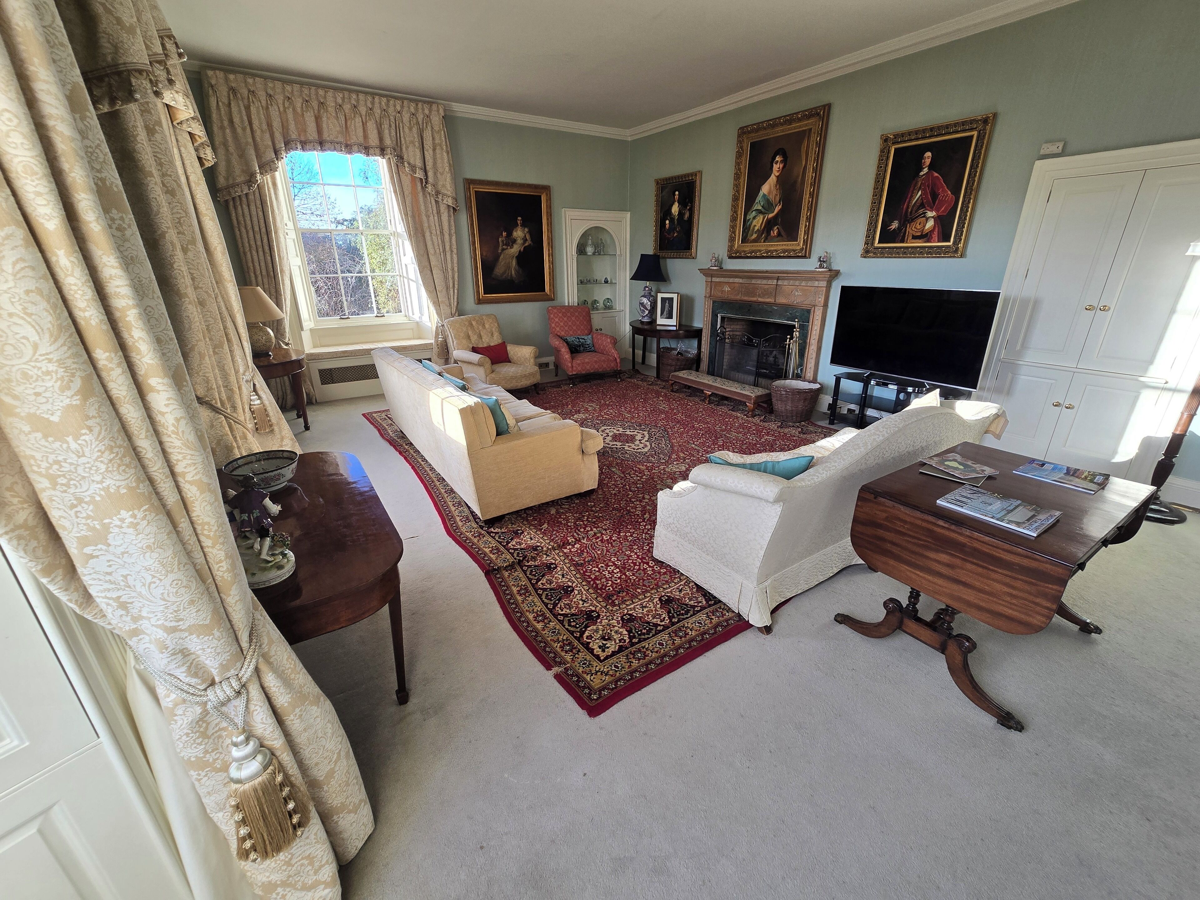 Smart TV, video games, DVD player, table tennis