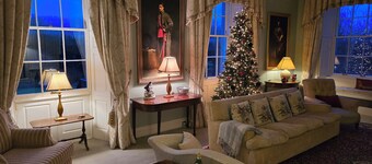 Royal Mansion on the Glamis Estate - perfect for families and large groups