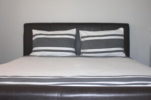 Double Room | Desk, free WiFi - Coco Palm B&B (Windhoek)