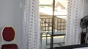 Double Room | Desk, free WiFi