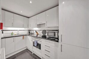Private kitchen - A Private Mayfair City Retreat (London)