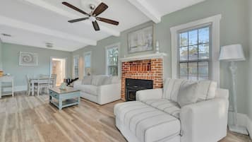 House | 4 bedrooms, Internet