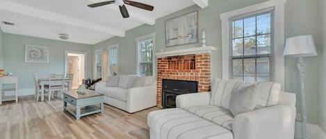 House | 4 bedrooms, Internet