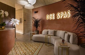 Lobby - Luxury Living with Pool in Mercury Tower (St. Julian`s)