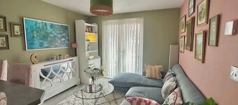 Modern Flat near Luton Airport | Free Parking